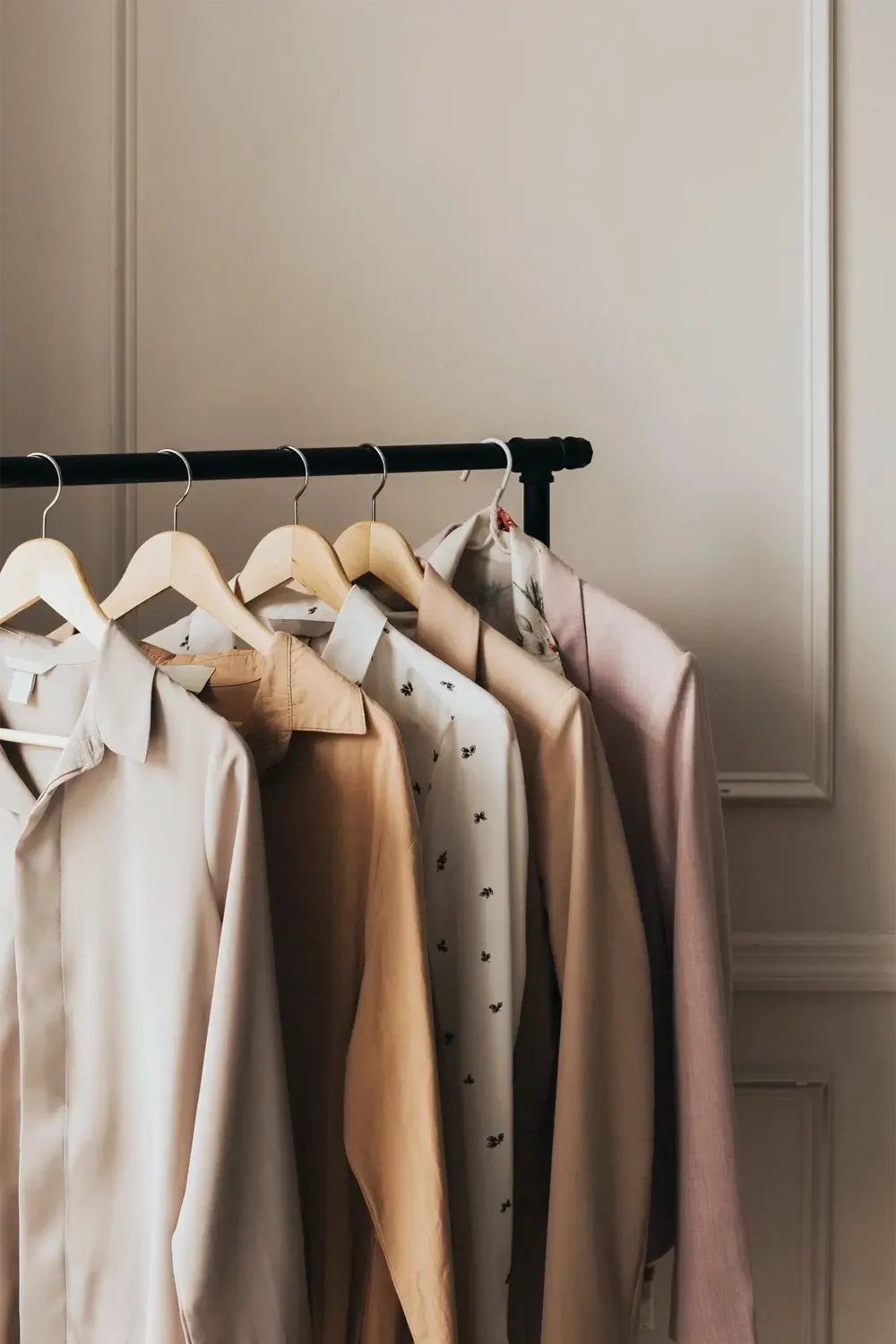 rack-of-clothes-in-a-boutique